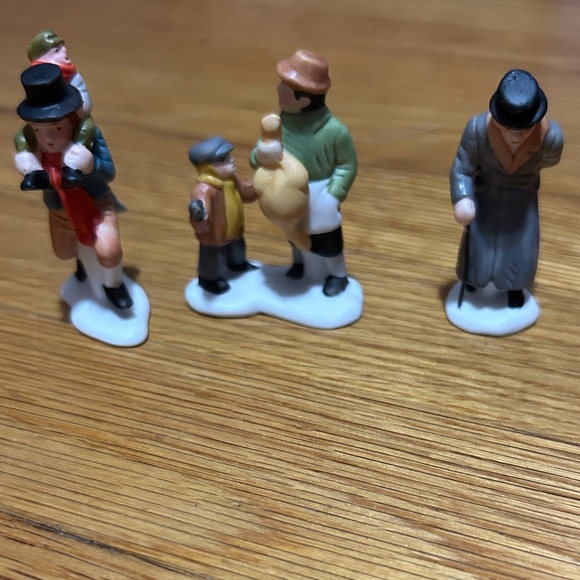 Heritage Village Collection Vintage Ceramic Figurines Set Christmas Carol - Picture 2 of 6